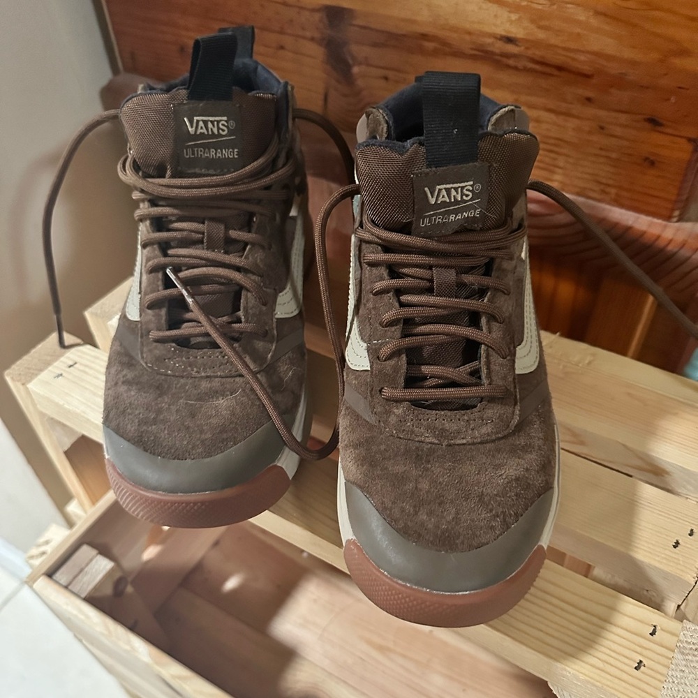 Vans camo boots size 8